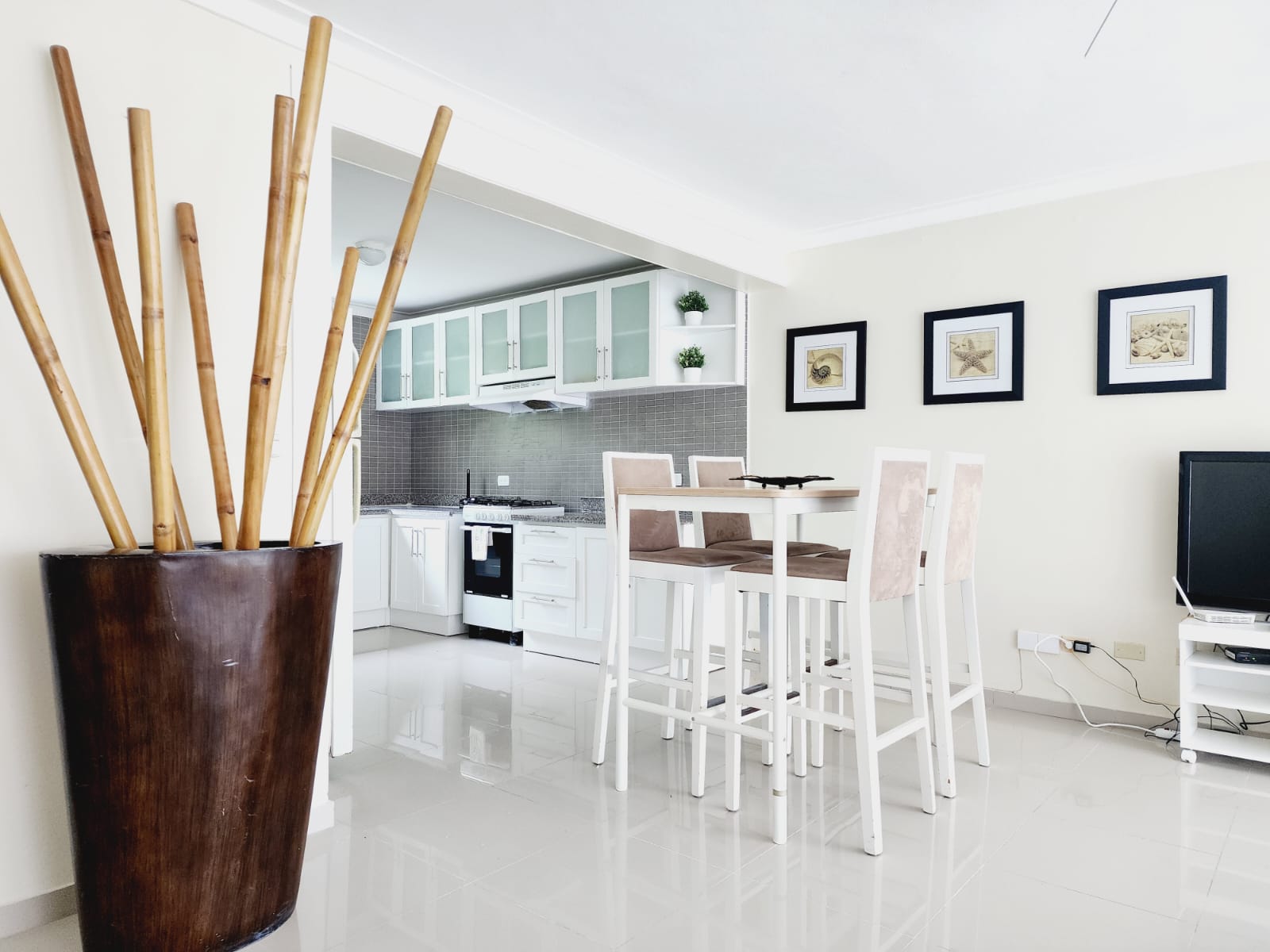 Vendo apartamento totalmente amueblado en Juan Dolió Foto 7269676-4.jpg