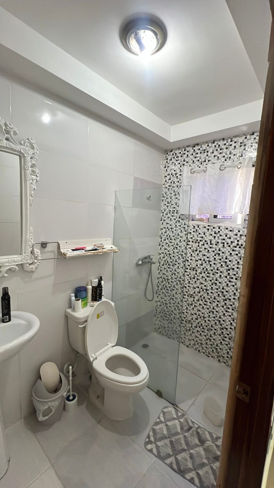 Lujoso y Hermoso Apartamento en el Exclusivo Sector de Vista Hermosa  Foto 7270151-14.jpg