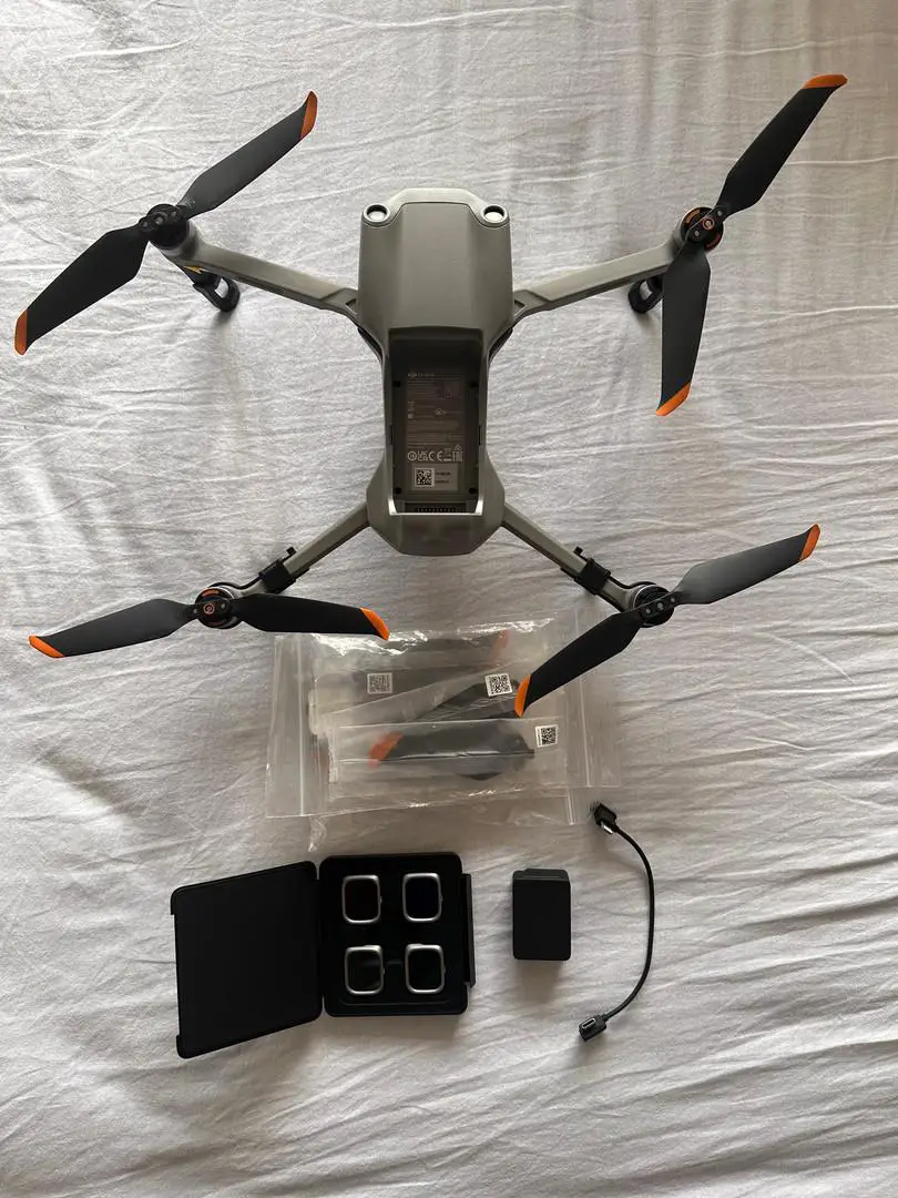 DJI Air 2S 3 controles 6 baterías mochila memorias usado con accesorio Foto 7270187-1.jpg