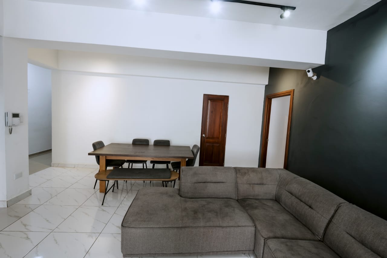 Apartamento de 3 Habitaciones en Venta en la Av. Independencia.  Foto 7270553-2.jpg