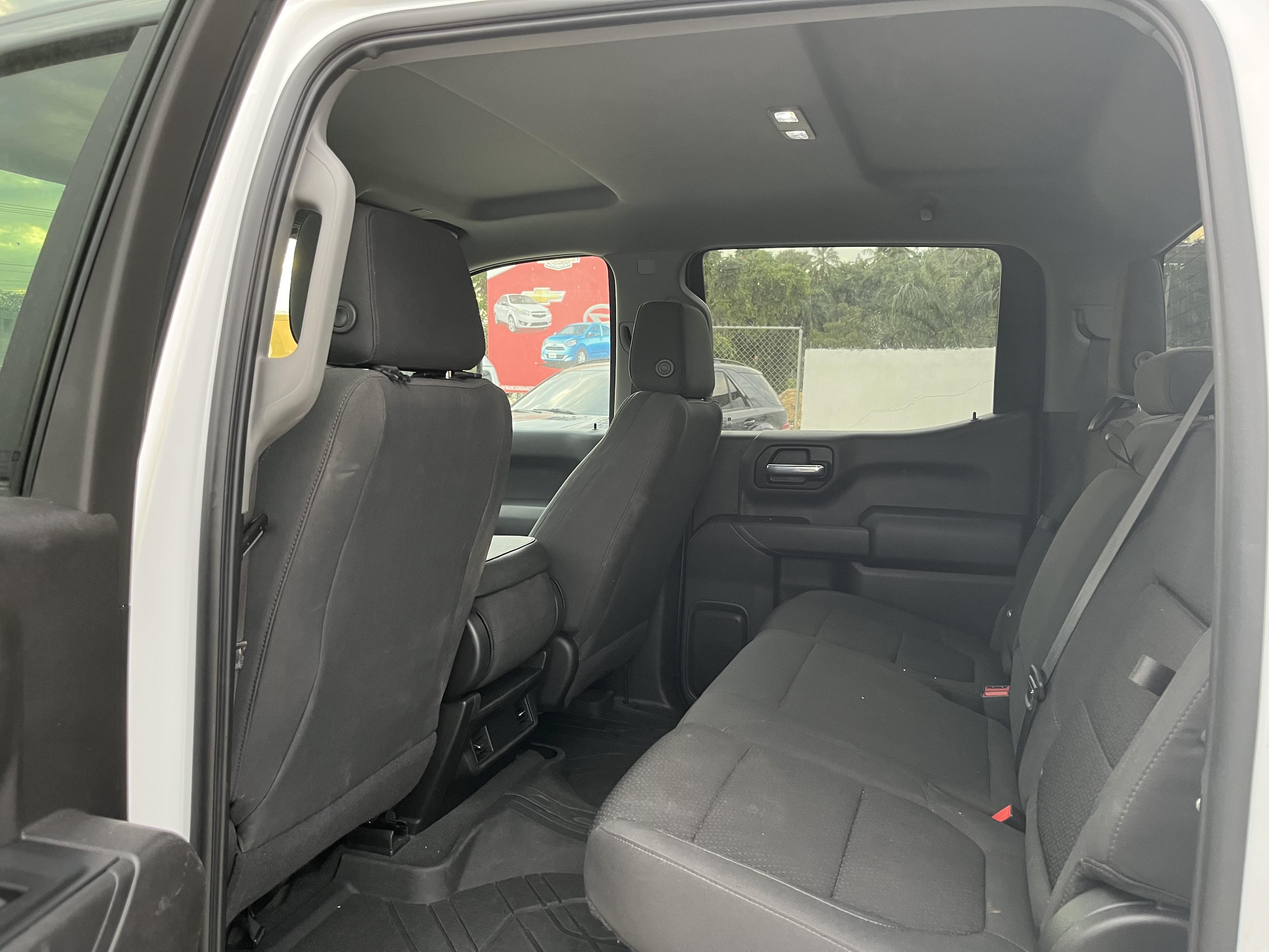 Chevrolet Silverado 2021 1500 Custom  Foto 7270790-8.jpg