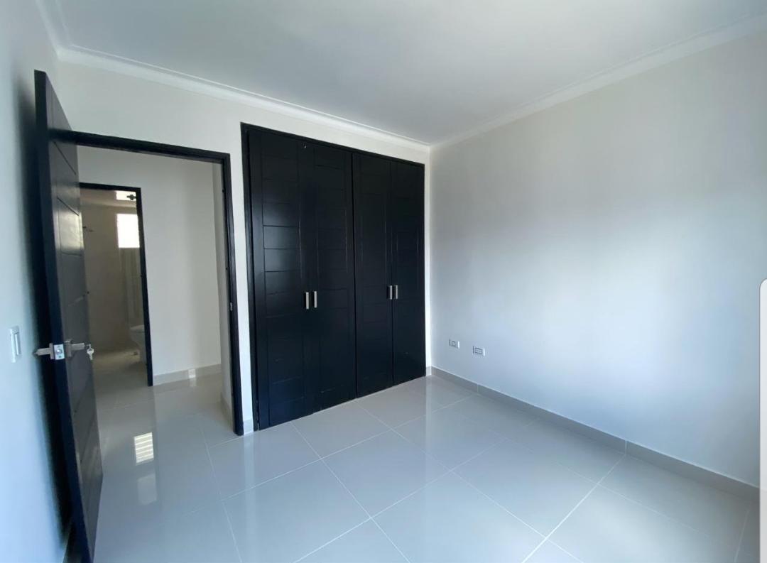 Vendo Apartamento en Santo Domingo Este  Foto 7271012-9.jpg