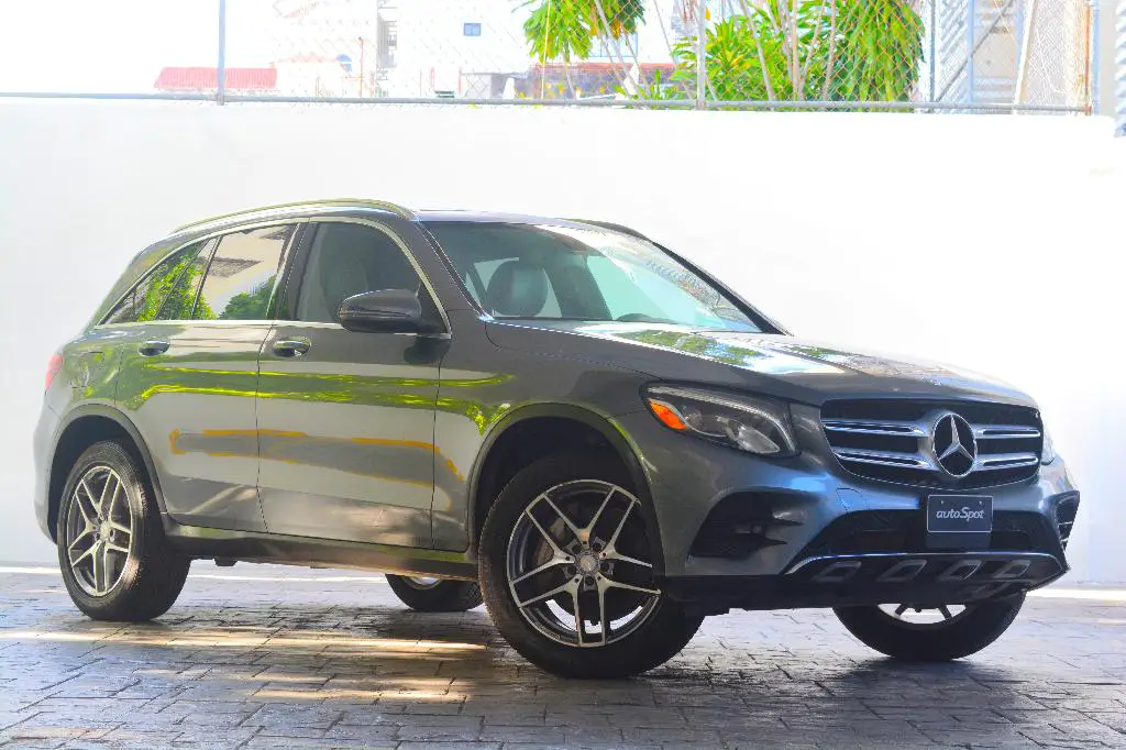Mercedes Benz GLC 300 2017  Foto 7271026-1.jpg