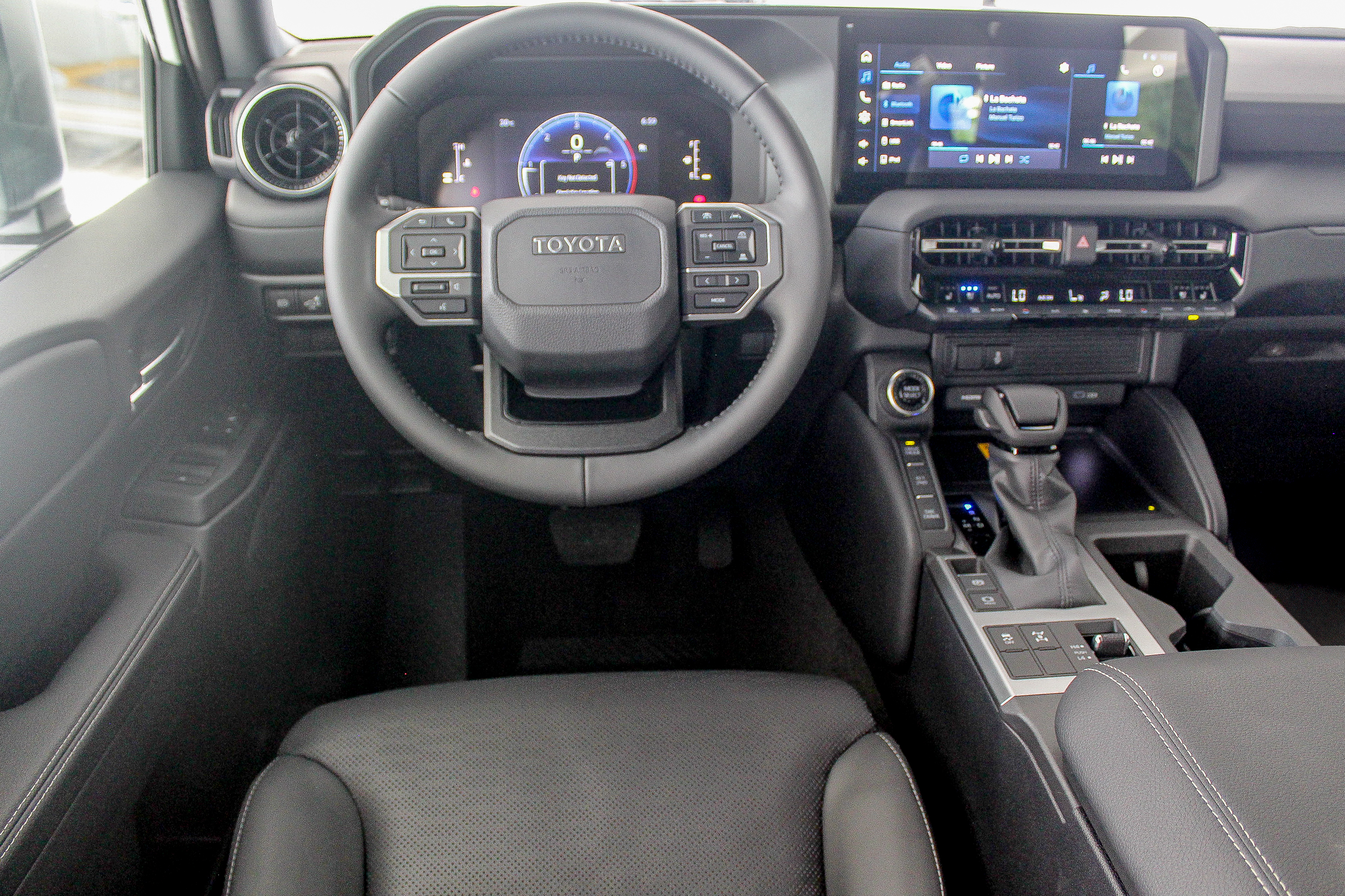 Toyota Land Cruiser Prado All Rounder 2025 Foto 7271037-7.jpg