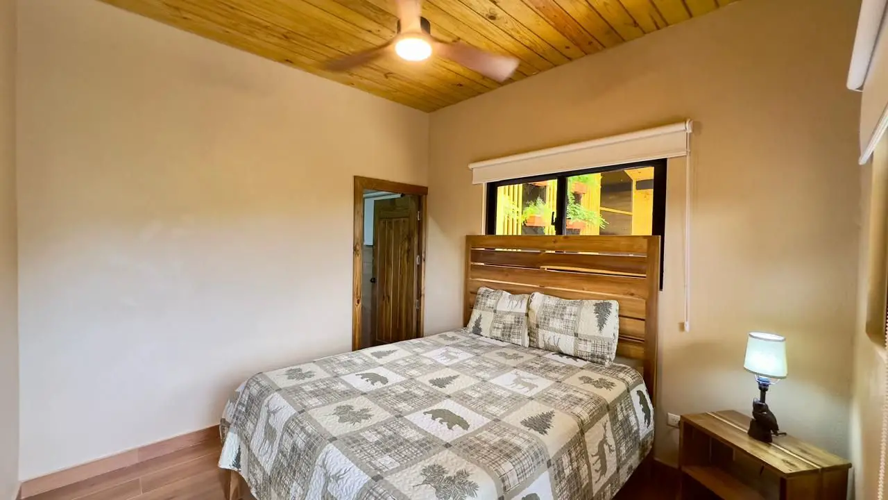 Hermosa Villa de 3 Niveles en Venta en Jarabacoa Foto 7271100-4.jpg