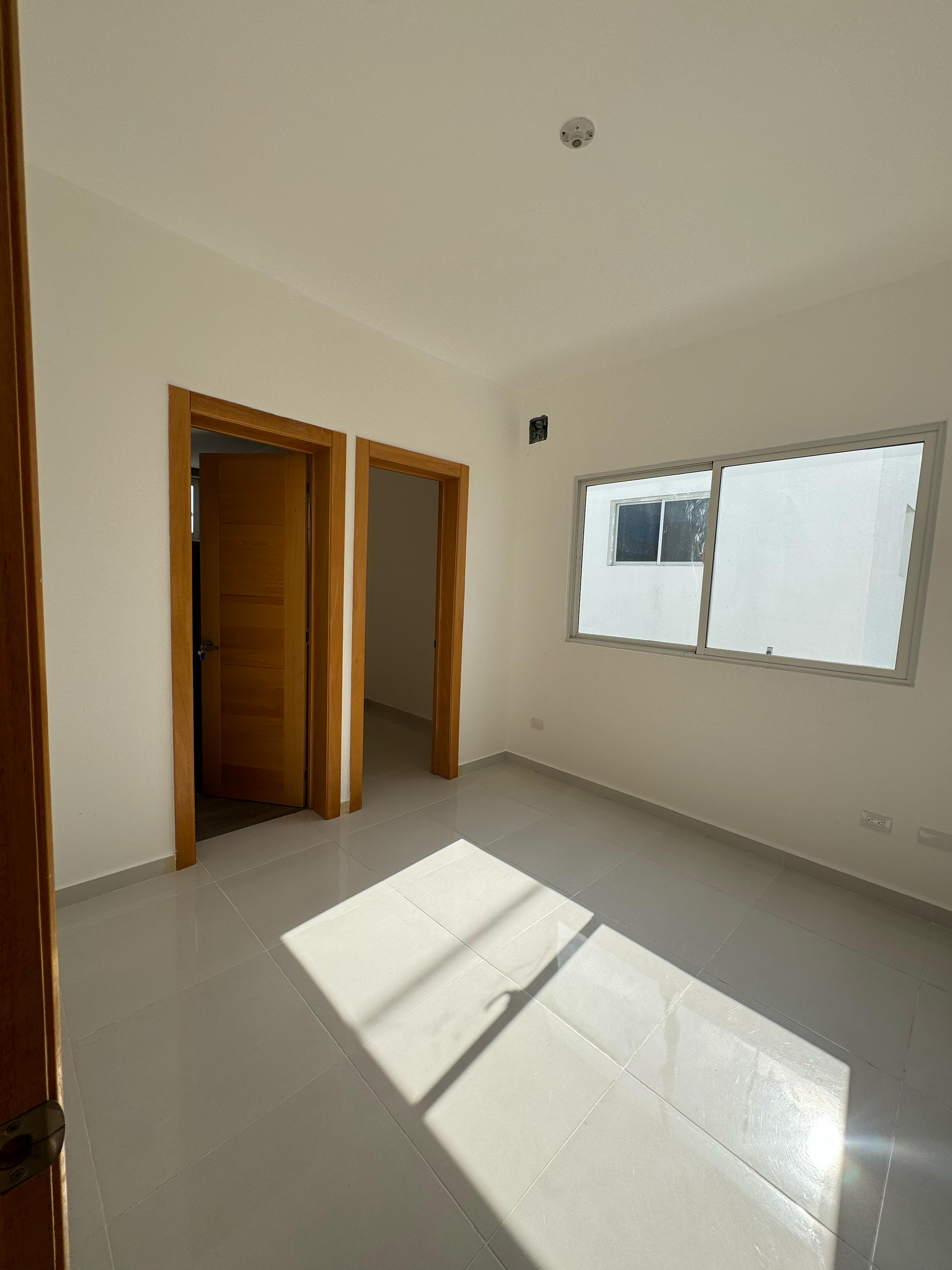 SE ALQUILA CASA DE 4 HABITACIONES EN RESIDENCIAL PRIVADO Foto 7271288-10.jpg