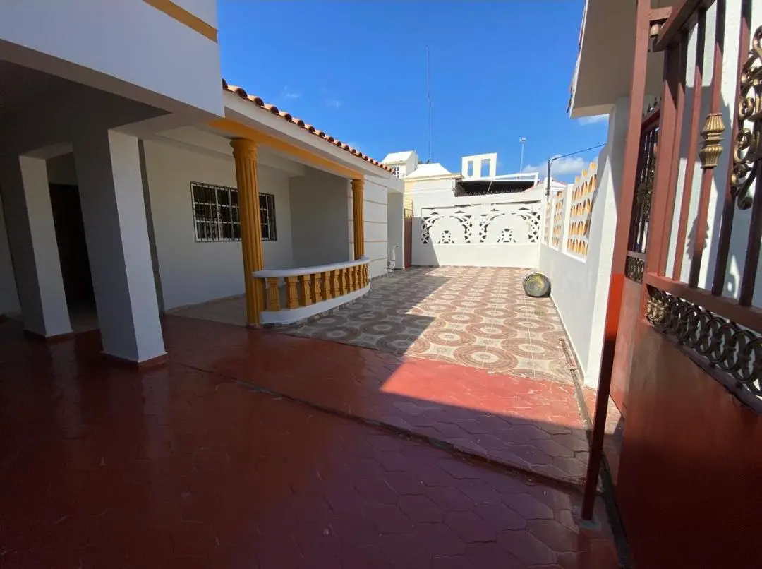 Se vende casa en Residencial Acuario detrás de la avenida España. Foto 7271807-1.jpg