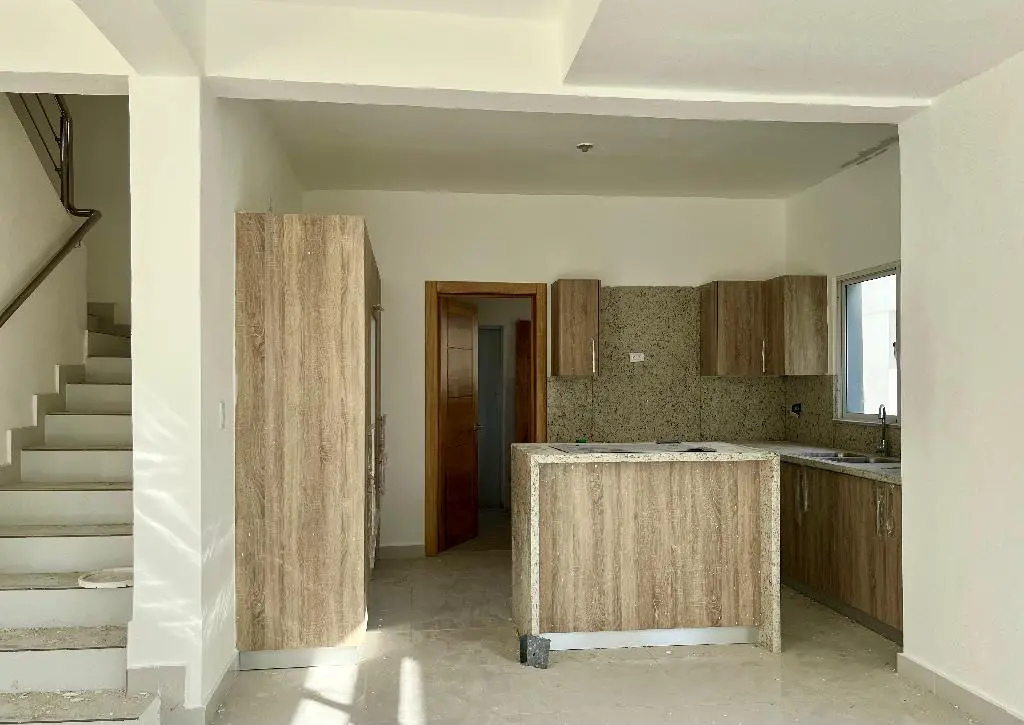 Casa moderna de dos niveles en exclusivo residencial cerrado Foto 7272201-2.jpg