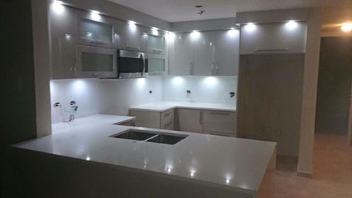 Cocinas en madera moderna blanca  Foto 7274254-2.jpg