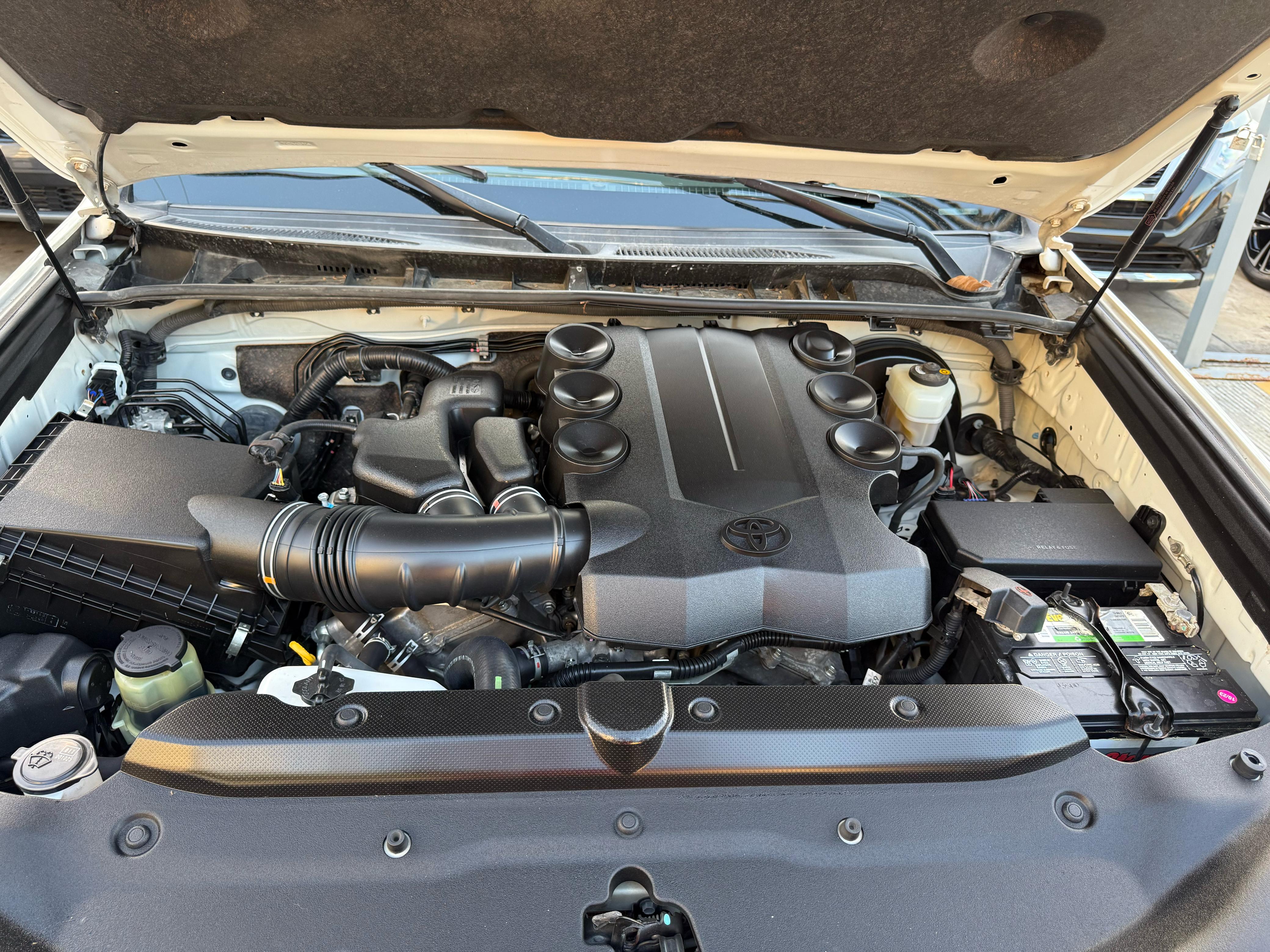 TOYOTA 4RUNNER LIMITED Foto 7274312-7.jpg