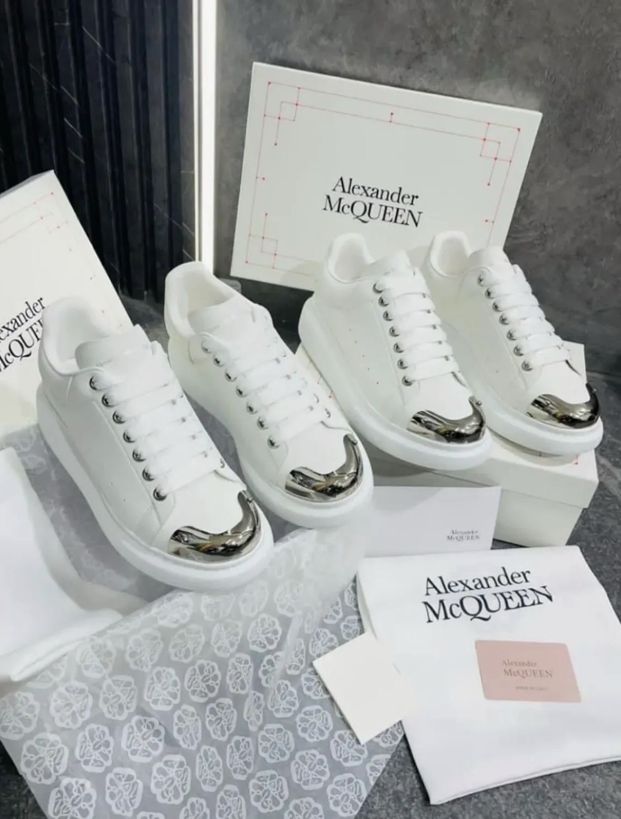 Sneakers Tenis Teni Alexander McQueen Blanco White Ultimately 2025 Foto 7274888-8.jpg