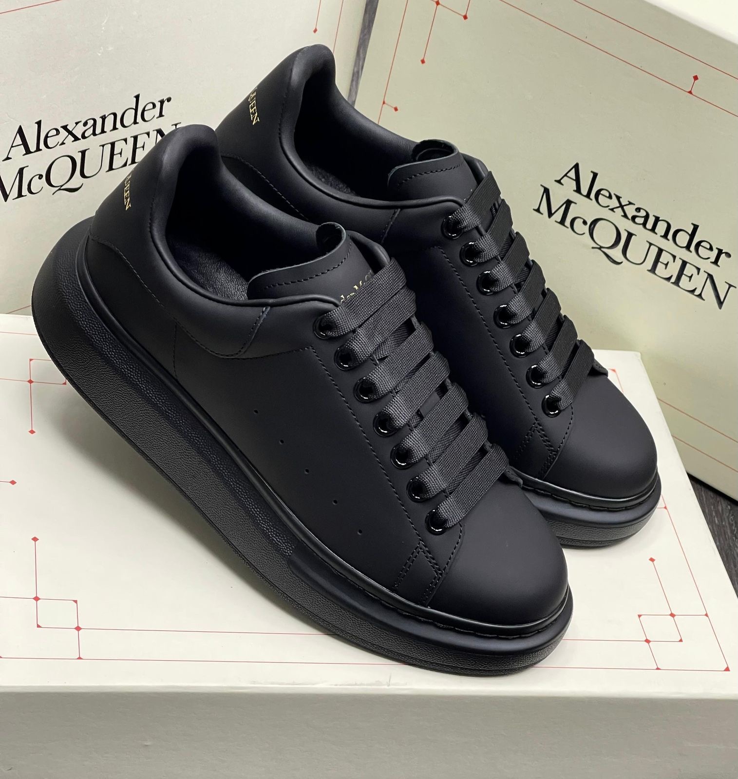 Sneakers Tenis Teni Alexander McQueen Ultimately 2025 Foto 7274889-7.jpg
