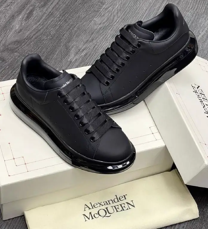 Sneakers Tenis Teni Alexander McQueen Ultimately 2025 Foto 7274891-1.jpg
