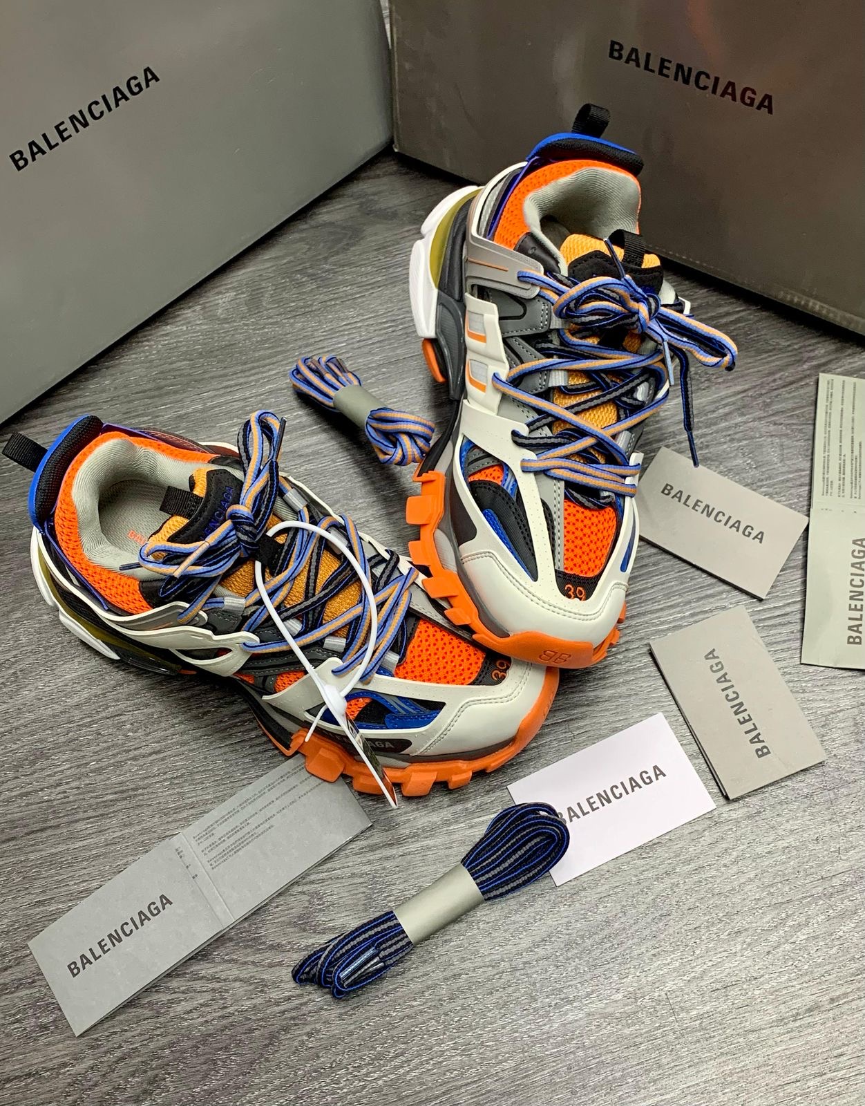 Sneakers Tenis Teni Balenciaga Track LED Triple S Ultimately 2025 Foto 7274924-6.jpg