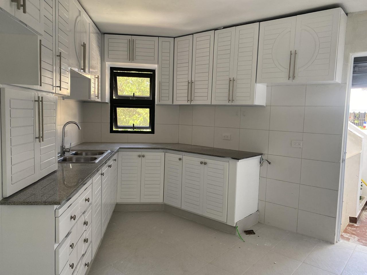 Apartamento en Venta en Evaristo Morales – Remodelado Elegante y con P Foto 7275443-3.jpg