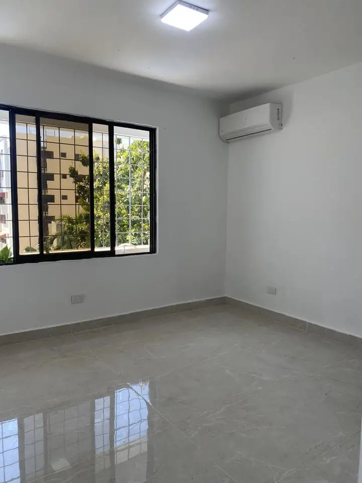 Apartamento en Venta en Evaristo Morales – Remodelado Elegante y con P Foto 7275443-6.jpg