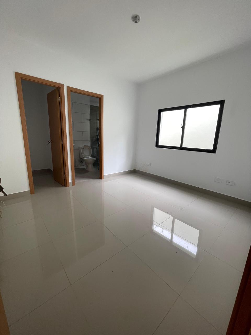 Apartamento de 3 Habitaciones en Venta en los Corales del Sur.  Foto 7275476-2.jpg