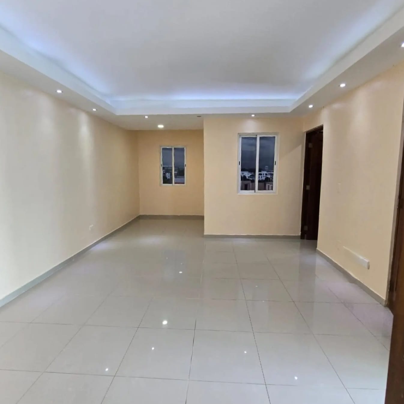 Apartamento de 4 Habitaciones en Venta en URBANIZACIÓN FERNÁNDEZ detrá Foto 7275479-2.jpg
