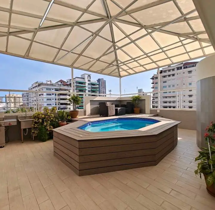 Apartamento de 4 Habitaciones en Venta en la Urbanización Real.  Foto 7275483-1.jpg