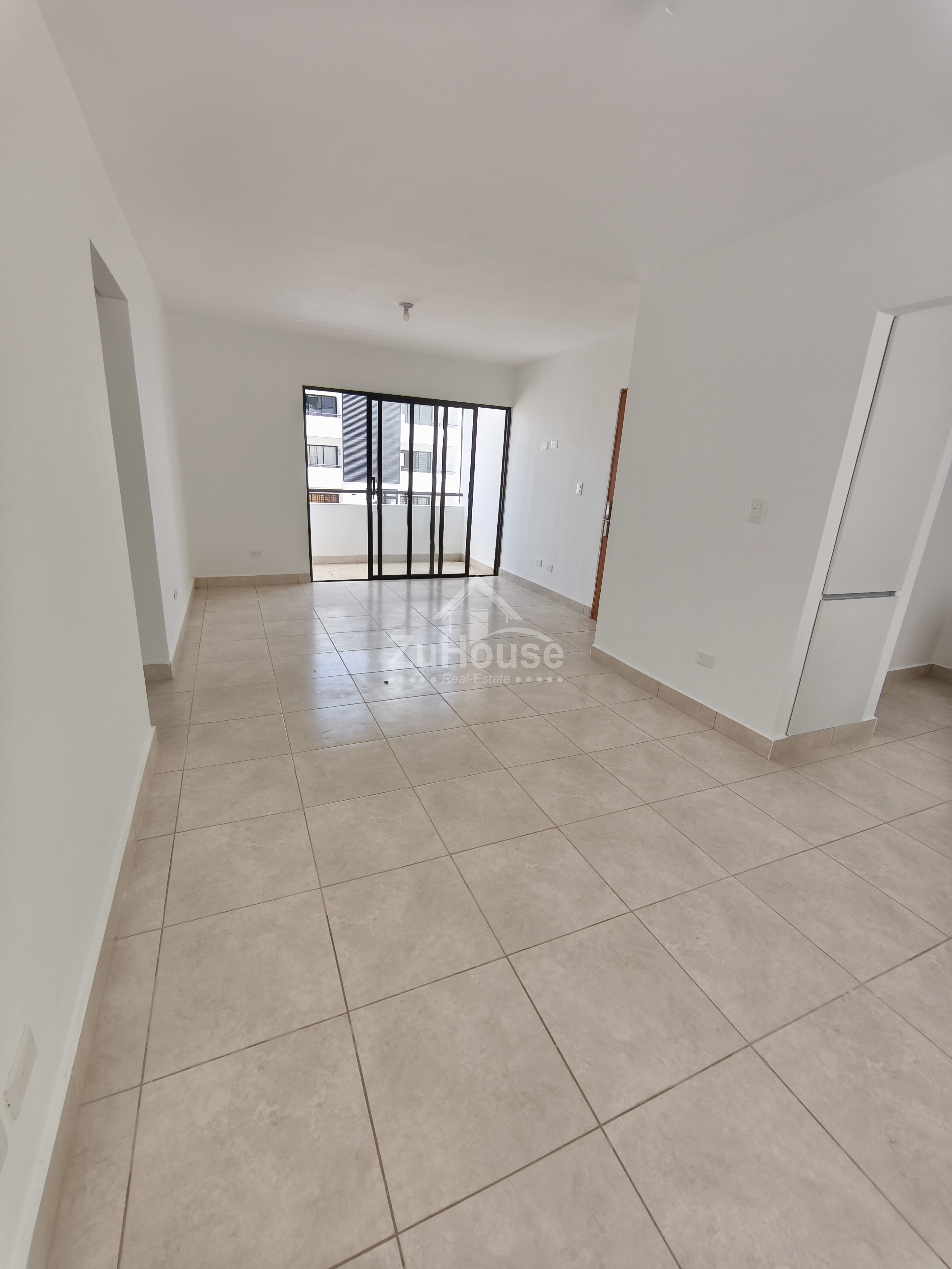 Apartamento en alquiler en segundo piso en Av. Hispanoamericana AWPA06 Foto 7275609-6.jpg