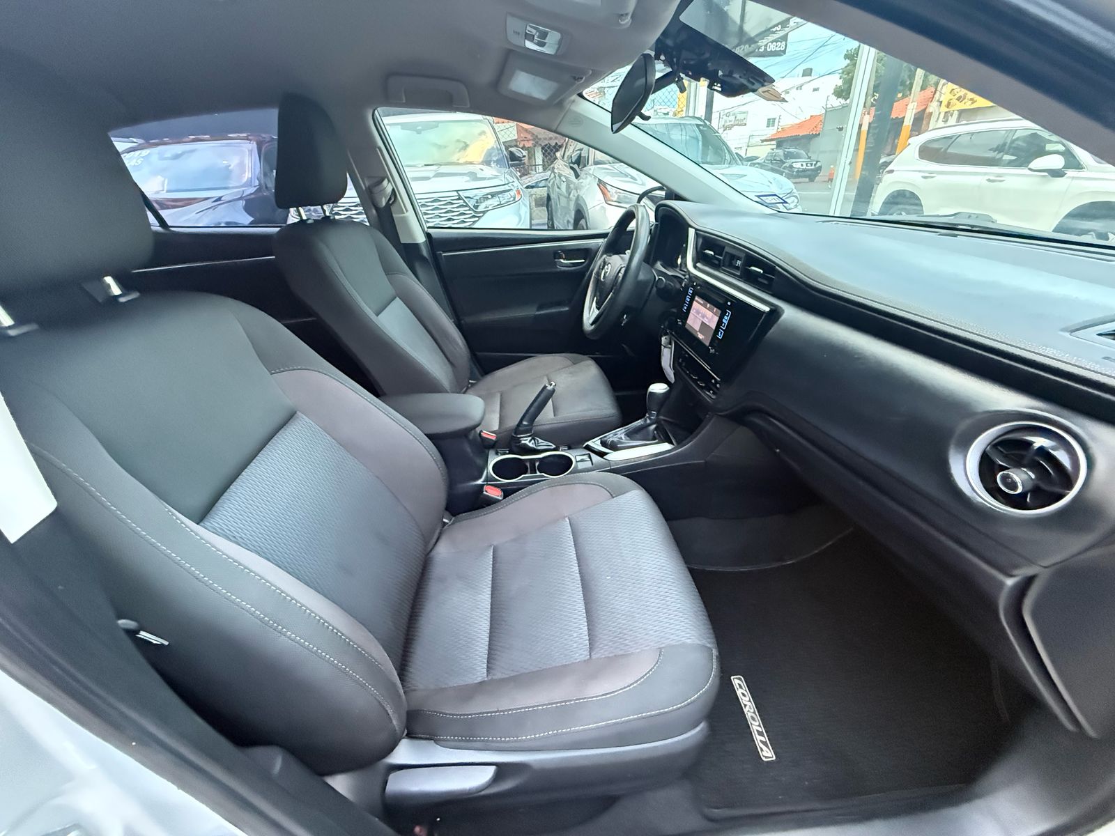 TOYOTA COROLLA LE 2019 GRIS PLATA RECIEN IMPORTADO Foto 7275821-12.jpg
