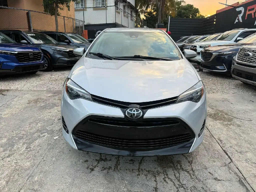 TOYOTA COROLLA LE 2019 GRIS PLATA RECIEN IMPORTADO Foto 7275821-2.jpg