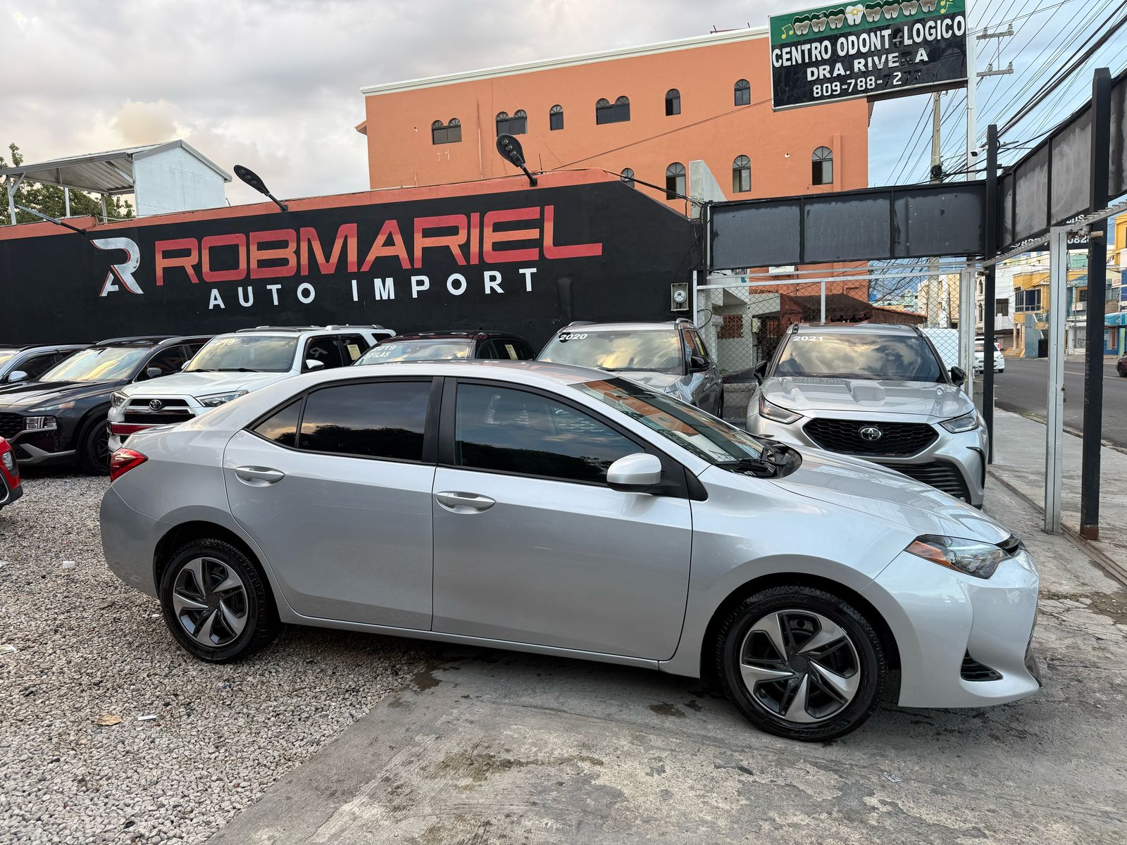 TOYOTA COROLLA LE 2019 GRIS PLATA RECIEN IMPORTADO Foto 7275821-3.jpg