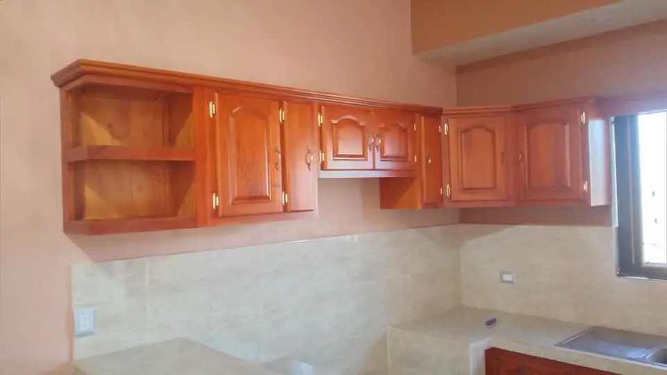 Gabinetes de cocina en madera de caoba a la medida  Foto 7275983-3.jpg