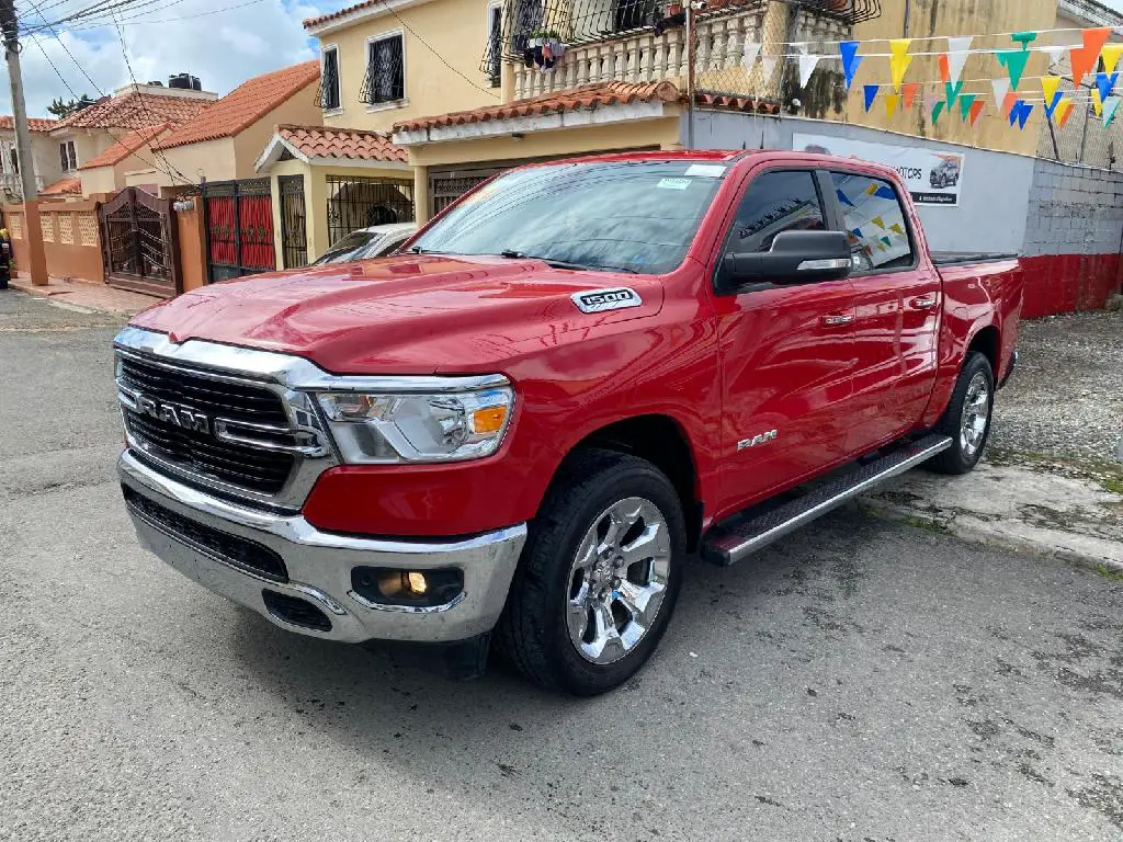 DODGE RAM 1500 BIGHORN 2019 Foto 7276485-2.jpg