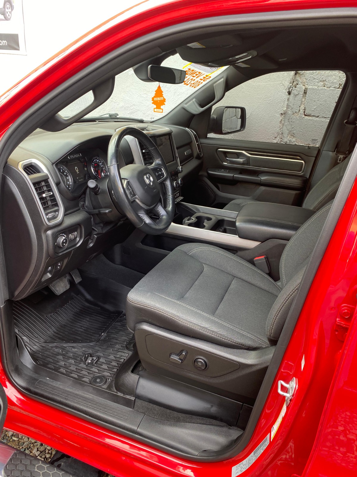 DODGE RAM 1500 BIGHORN 2019 Foto 7276485-6.jpg