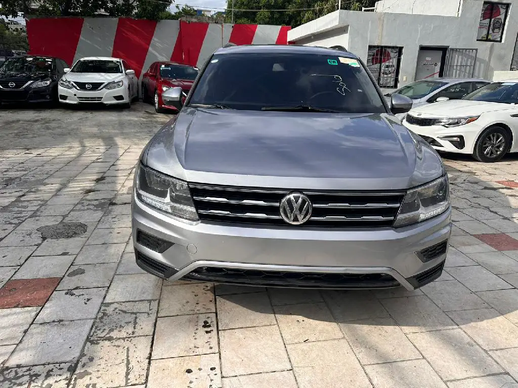 VOLKSWAGUER TIGUAN GRIS 2020 AMERICANO RECIEN IMPORTADO Foto 7276567-1.jpg