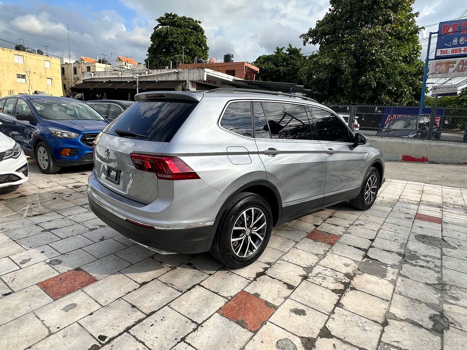 VOLKSWAGUER TIGUAN GRIS 2020 AMERICANO RECIEN IMPORTADO Foto 7276567-4.jpg