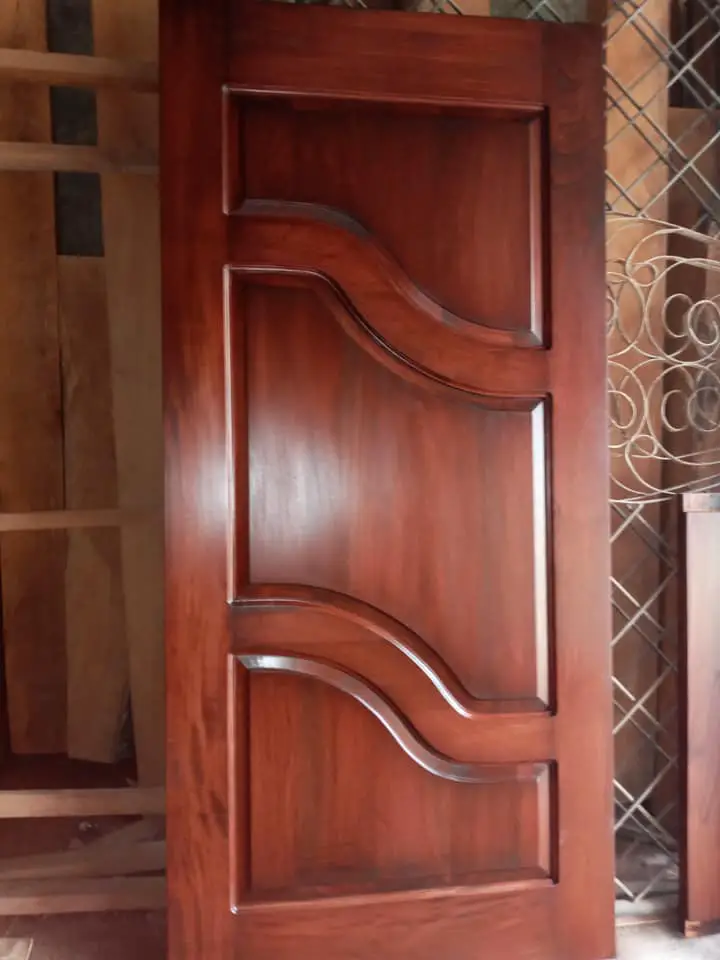 Instalador de puertas en madera  Foto 7276763-1.jpg