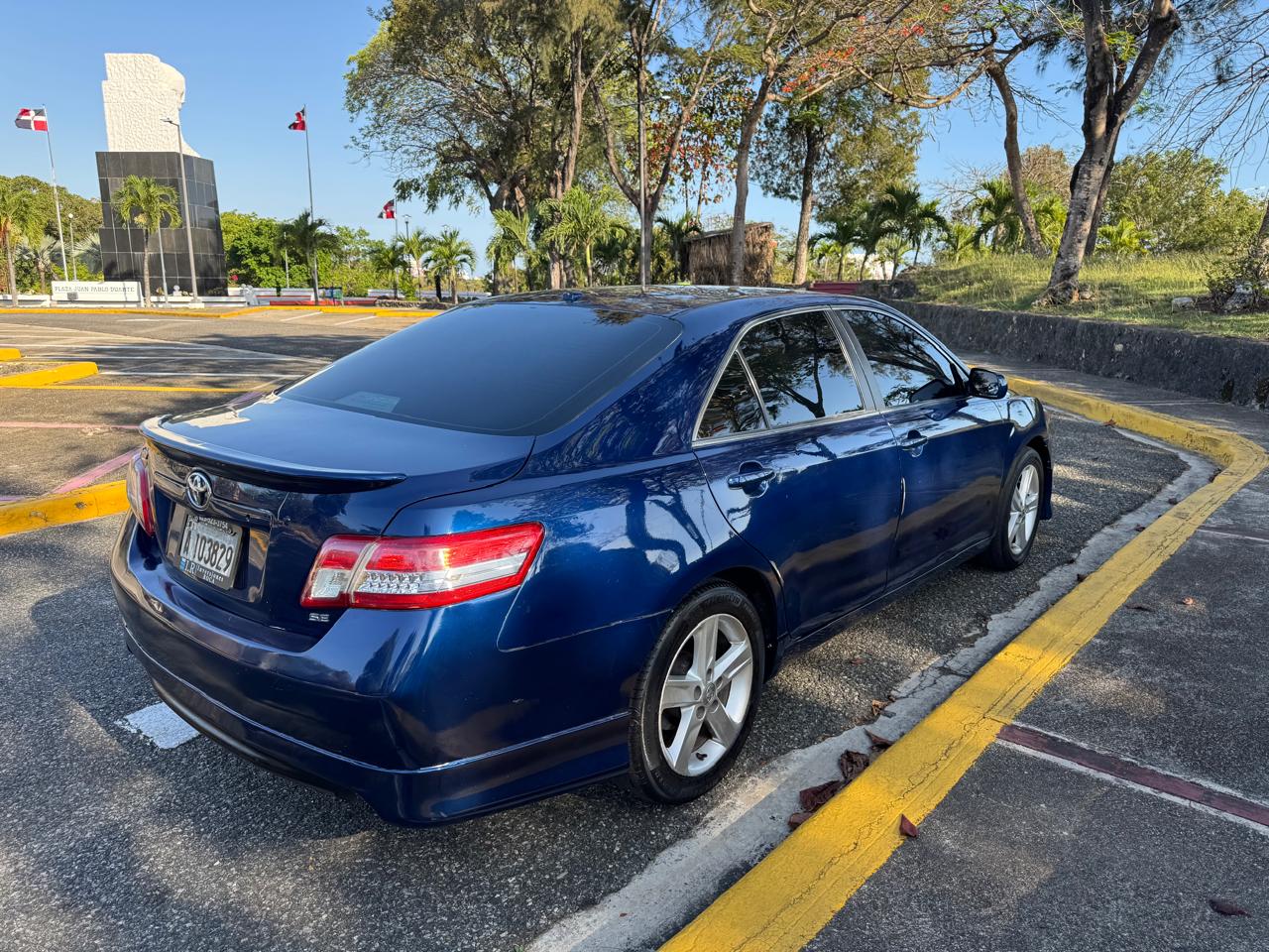 Toyota Camry 2010 XLE Foto 7276945-4.jpg