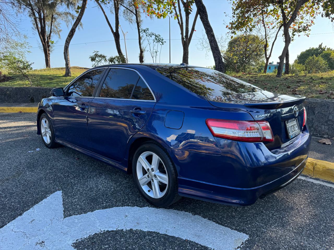 Toyota Camry 2010 XLE Foto 7276945-6.jpg