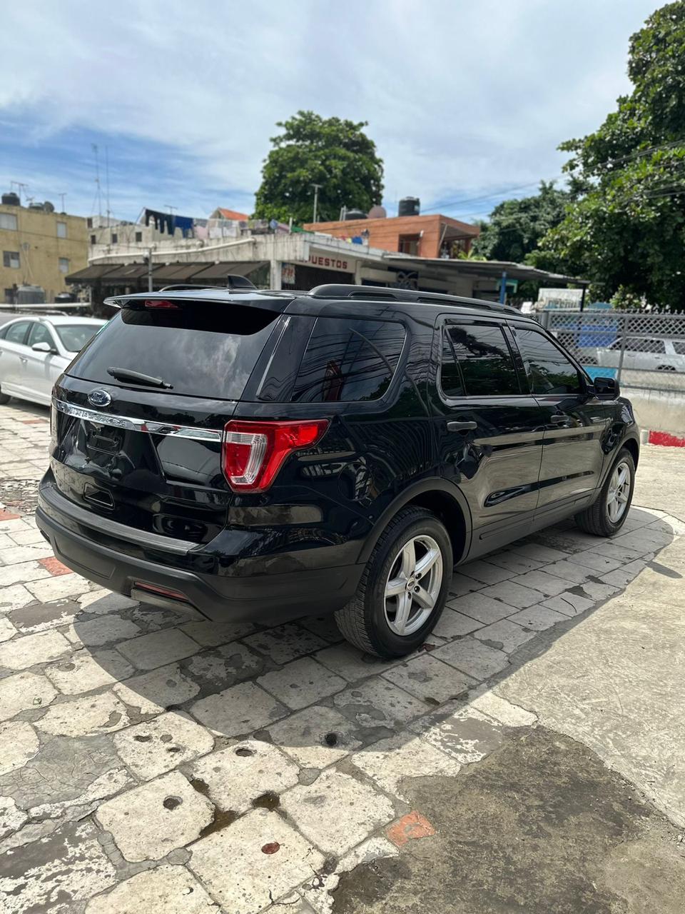 FORD EXPLORER NEGRA 2018 AMERICANO RECIEN IMPORTADO Foto 7276961-3.jpg