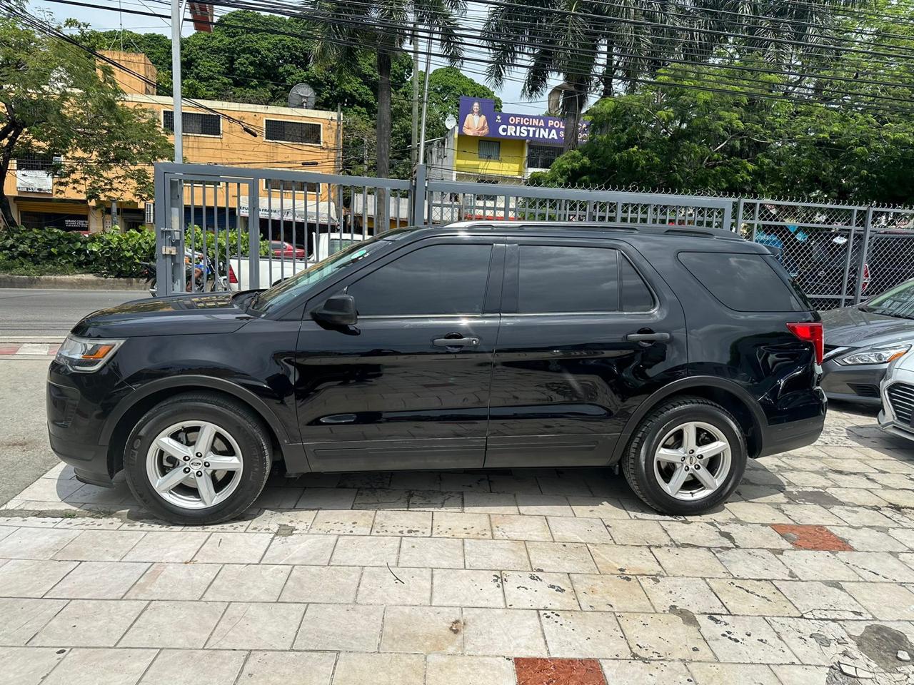 FORD EXPLORER NEGRA 2018 AMERICANO RECIEN IMPORTADO Foto 7276961-5.jpg