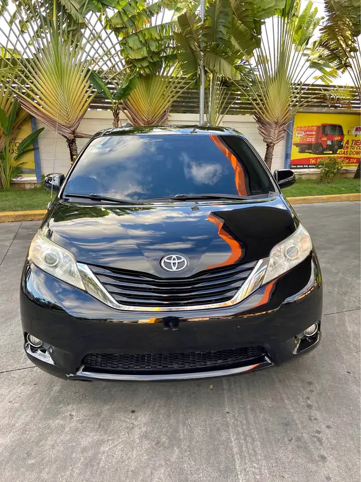 TOYOTA SIENNA 2012  ÓPTIMAS CONDICIONES  IMPECABLE . Foto 7277032-10.jpg