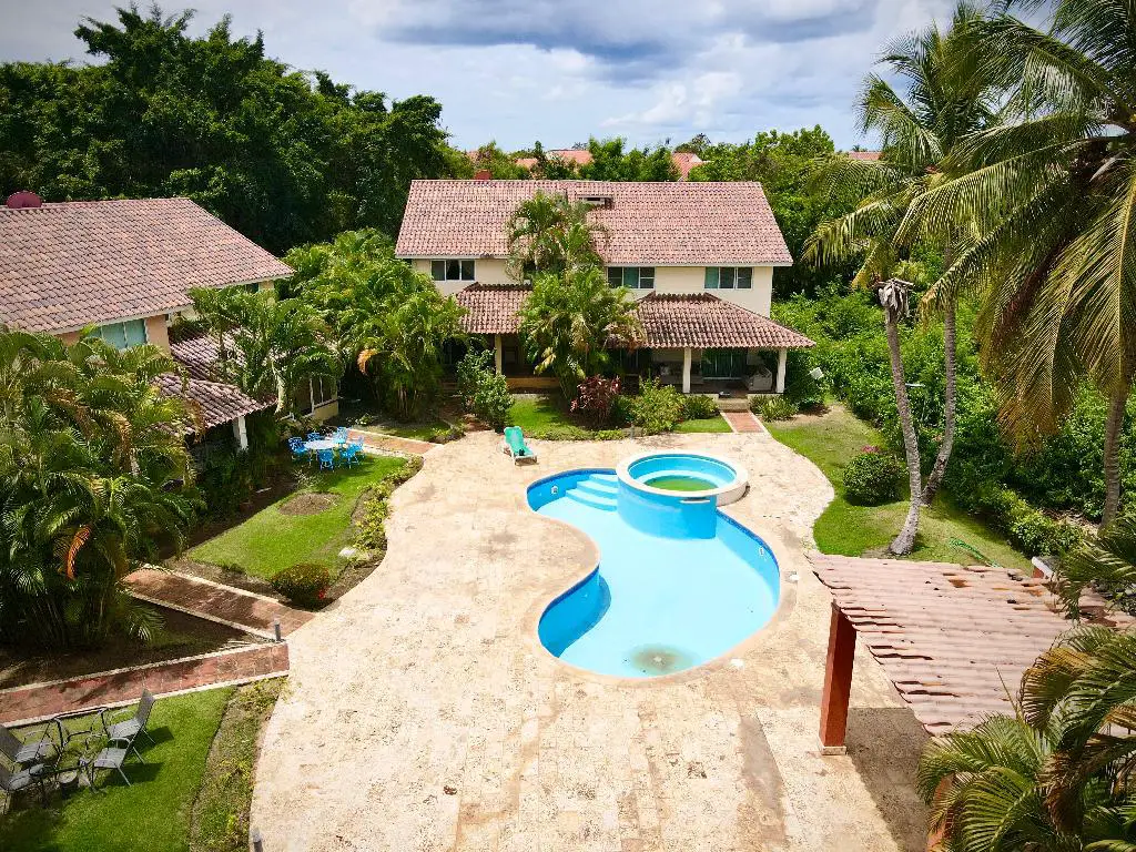  Villa de Lujo en Venta – Tu paraíso privado te espera en Metro Countr Foto 7277092-1.jpg