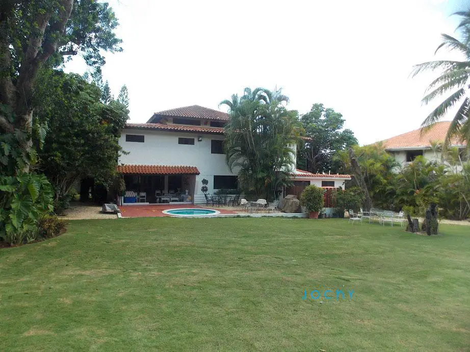 Jochy Real Estate vende villa en Casa de Campo La Romana R.D Foto 7277209-11.jpg