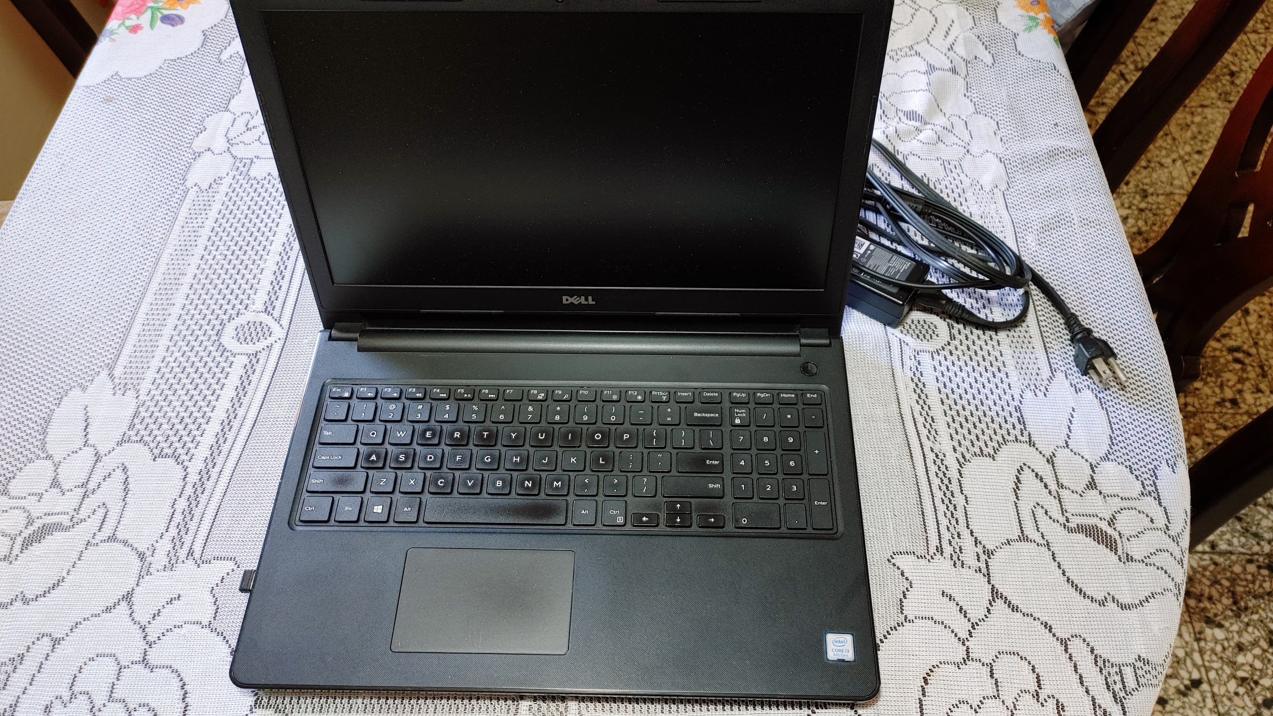 Vendo DELL Inspiron de 8va generación Foto 7277252-1.jpg