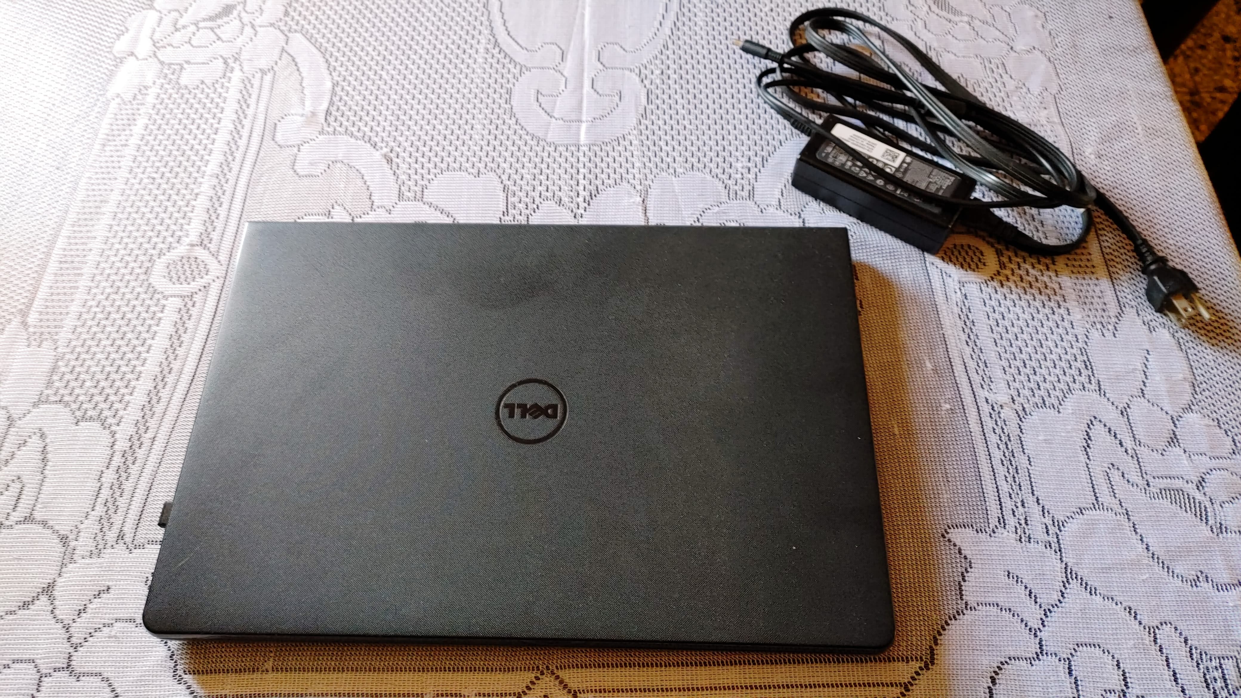 Vendo DELL Inspiron de 8va generación Foto 7277252-3.jpg