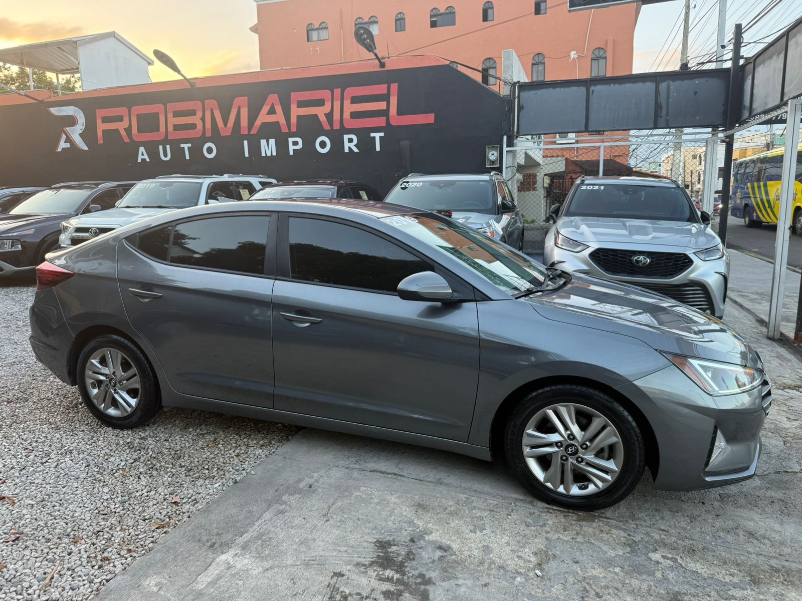HYUNDAI ELANTRA SEL 2019 GRIS RECIEN IMPORTADO Foto 7277264-10.jpg