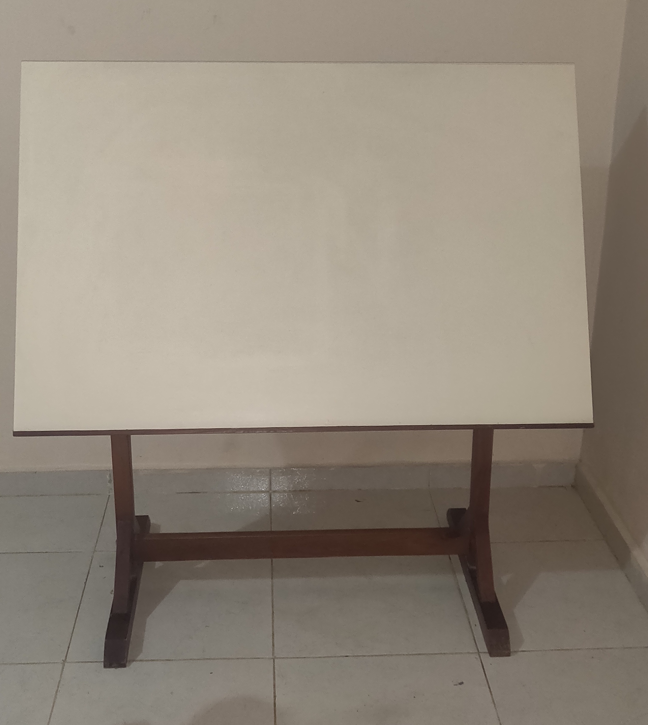 Mesa de dibujo. en Santo Domingo Norte Foto 7277293-4.jpg