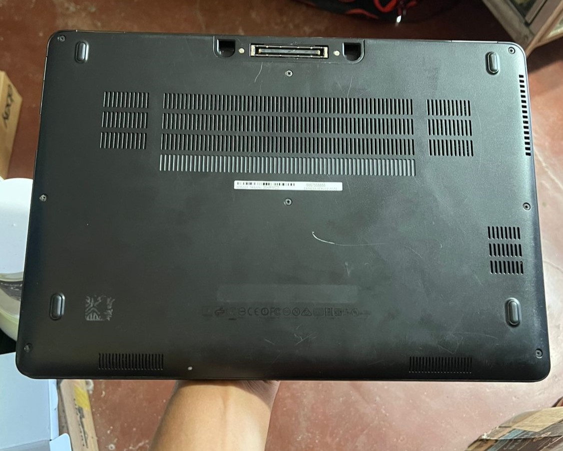 Dell Latitude 14 i7 6tagen ssd 256gb 20gb ram 1 Mes de Garanti Foto 7277370-4.jpg