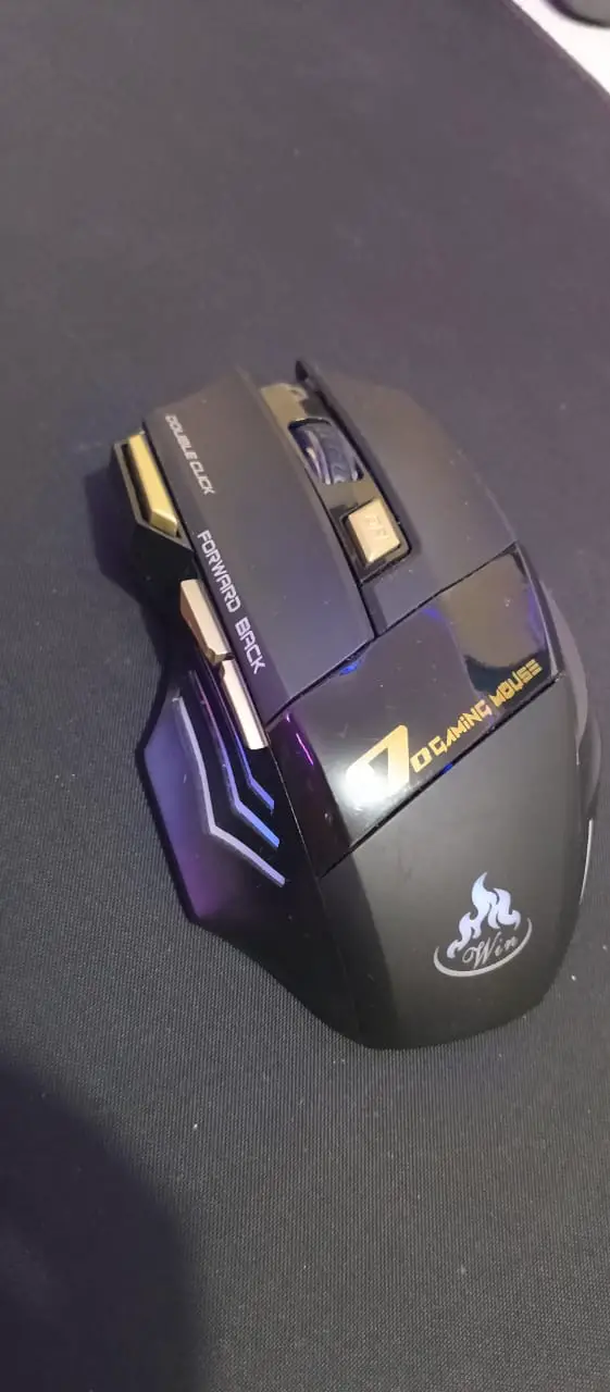 Mouse con bluetooth Foto 7278440-1.jpg
