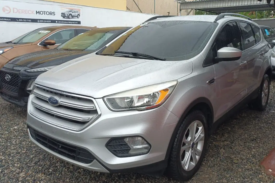 FORD ESCAPE 2018 Foto 7278618-1.jpg
