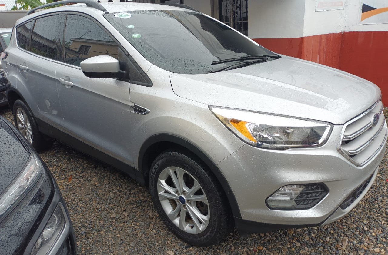FORD ESCAPE 2018 Foto 7278618-3.jpg