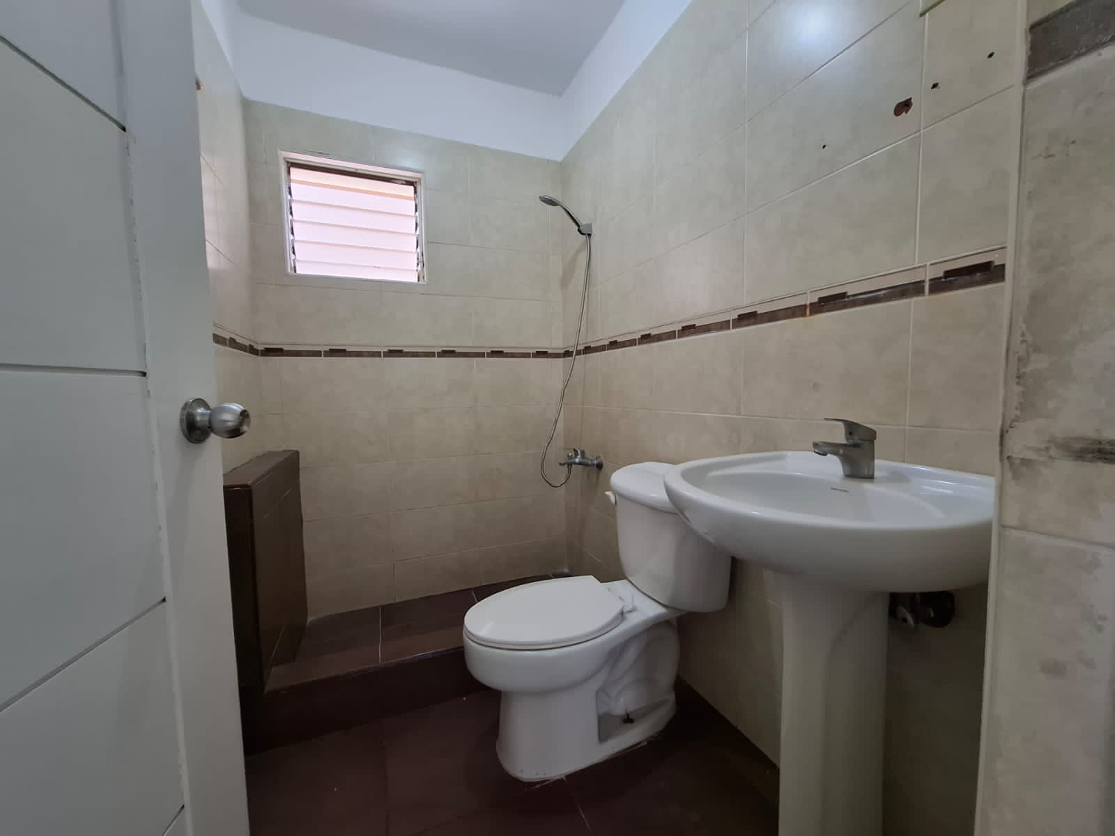 Apartamento de 3 Habitaciones en Venta en el Cacique.  Foto 7278725-6.jpg