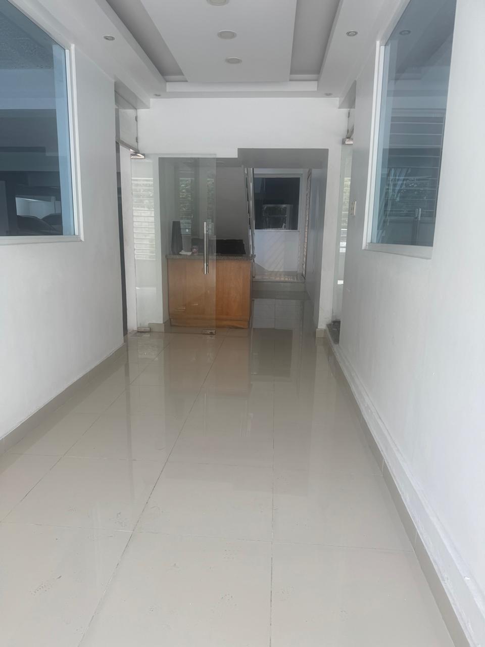 apartamento en alqiuiler de 3 habitaciones por el condado Foto 7278852-1.jpg
